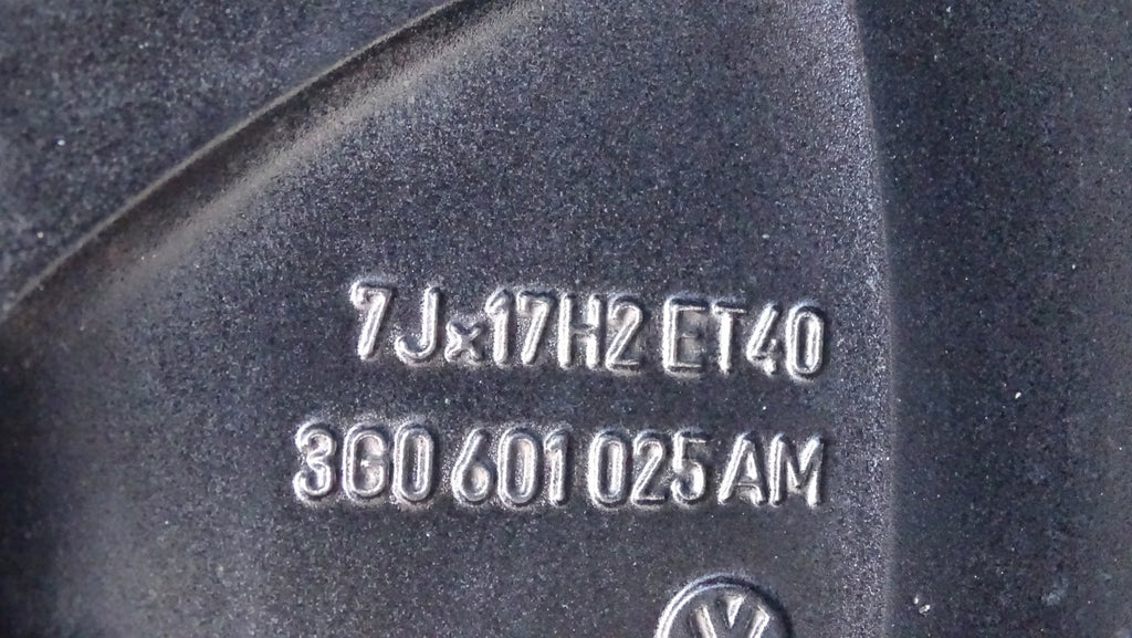 1x Alufelge 17 Zoll 7.0" 5x112 40ET Glanz Silber 3G0601025 VW Passat B8 FEL3605773622mv