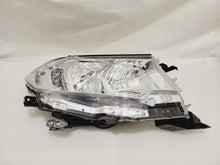Laden Sie das Bild in den Galerie-Viewer, Frontscheinwerfer Toyota Land Cruiser Ein Stück (Rechts oder Links) Headlight