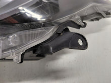 Laden Sie das Bild in den Galerie-Viewer, Frontscheinwerfer Toyota Yaris EUK0-6 Links Scheinwerfer Headlight SCH3573158784ly
