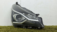 Laden Sie das Bild in den Galerie-Viewer, Frontscheinwerfer Toyota Yaris LED Rechts Scheinwerfer Headlight SCH5508106489zz