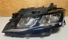 Laden Sie das Bild in den Galerie-Viewer, Frontscheinwerfer Peugeot 308 III 398491165 Full LED Links Headlight SCH2292520809an