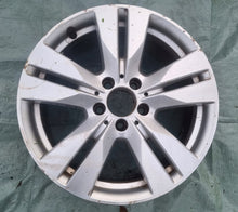 Load image into Gallery viewer, 1x Alufelge 17 Zoll 8.5" 5x112 48ET Glanz Silber A2124010402 Mercedes-Benz W212 FEL4036126444jv