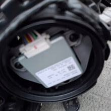 Laden Sie das Bild in den Galerie-Viewer, Frontscheinwerfer Mitsubishi Outlander III FALSE Scheinwerfer Headlight SCH5561823981es