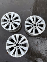 Load image into Gallery viewer, 1x Alufelge 16 Zoll 6.5" 5x112 46ET Glanz Graphit 5G0601025 VW Golf Rim Wheel FEL5756515965gq