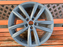 Load image into Gallery viewer, 1x Alufelge 17 Zoll 7.0&quot; 5x100 51ET Matt Graphit 2G0601025J VW Polo Rim Wheel