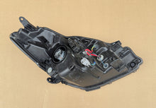 Laden Sie das Bild in den Galerie-Viewer, Frontscheinwerfer Toyota III Links Scheinwerfer Headlight SCH7895117382yw