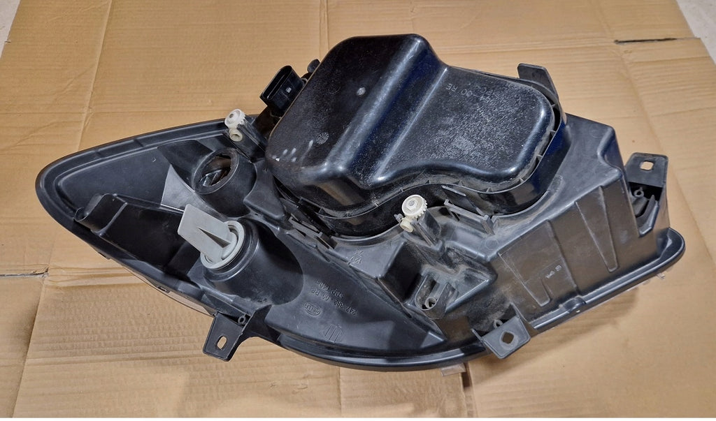 Frontscheinwerfer Mercedes-Benz Sprinter A9068201061 Rechts Headlight SCH1571799921eq