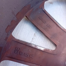 Laden Sie das Bild in den Galerie-Viewer, 1x Alufelge 17 Zoll 7.0" 5x112 45ET Glanz Schwarz 5L0601025AC Skoda Yeti FEL5107061503wt