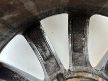 Load image into Gallery viewer, 1x Alufelge 16 Zoll 6.5" 5x112 42ET Glanz Silber 3G0071496 VW Passat B8 FEL6568699346bb