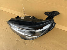 Laden Sie das Bild in den Galerie-Viewer, Frontscheinwerfer Opel Corsa F 39162653 Links Scheinwerfer Headlight SCH8826044777qt