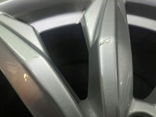 Laden Sie das Bild in den Galerie-Viewer, 4x Alufelge 17 Zoll 7.0" 5x112 34ET Glanz Silber 80A601025J Audi Q5 A3 I FEL1515493630bu