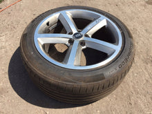 Load image into Gallery viewer, 1x Alufelge 18 Zoll 9.0&quot; 5x112 52ET Glanz Silber 8J0601025 Audi Rim Wheel