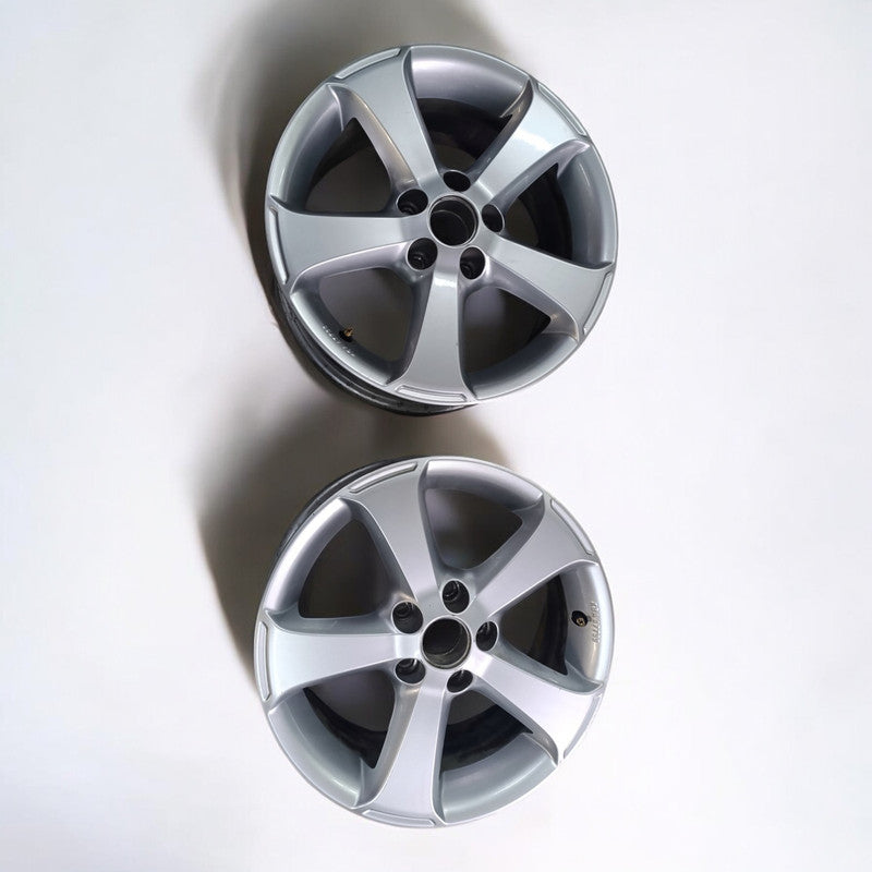 1x Alufelge 15 Zoll 6.0" 5x100 40ET Glanz Silber 6R0071495A VW Polo Rim Wheel