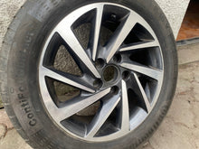 Laden Sie das Bild in den Galerie-Viewer, 1x Alufelge 16 Zoll 6.5" 5x112 5G0601025DS VW Rim Wheel FEL8863356139dp