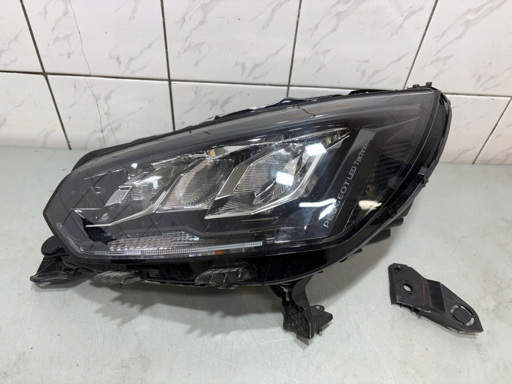 Frontscheinwerfer Peugeot II 208 9855524680 Full LED Links Headlight SCH7045470534gj