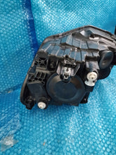 Laden Sie das Bild in den Galerie-Viewer, Frontscheinwerfer VW Caddy 2K1941016B LED Rechts Scheinwerfer Headlight