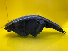 Laden Sie das Bild in den Galerie-Viewer, Frontscheinwerfer Kia Ceed 92101-A2010 LED Ein Stück (Rechts oder Links)