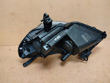 Laden Sie das Bild in den Galerie-Viewer, Frontscheinwerfer Opel Zafira B 13252473RH Rechts Scheinwerfer Headlight