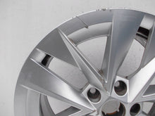 Load image into Gallery viewer, 1x Alufelge 17 Zoll 46ET Silber 5E3601025 Skoda Octavia I Rim Wheel FEL3696767775yk