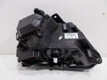 Laden Sie das Bild in den Galerie-Viewer, Frontscheinwerfer VW Amarok 2H1941015AF Xenon Ein Stück (Rechts oder Links) SCH3724137747wp