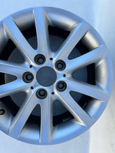 Load image into Gallery viewer, 1x Alufelge 16 Zoll 7.0" 5x120 47ET Glanz 6762299 BMW 3 Rim Wheel FEL2262313102ig