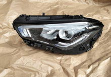 Laden Sie das Bild in den Galerie-Viewer, Frontscheinwerfer Mercedes-Benz Cla A1189062500 Links Scheinwerfer Headlight SCH5786111958mk