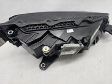 Laden Sie das Bild in den Galerie-Viewer, Frontscheinwerfer Skoda Superb III 3V1941015D Links Scheinwerfer Headlight