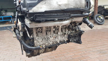 Laden Sie das Bild in den Galerie-Viewer, Motor BMW E60 M57TUE2 3.0 Diesel Engine Unkomplett