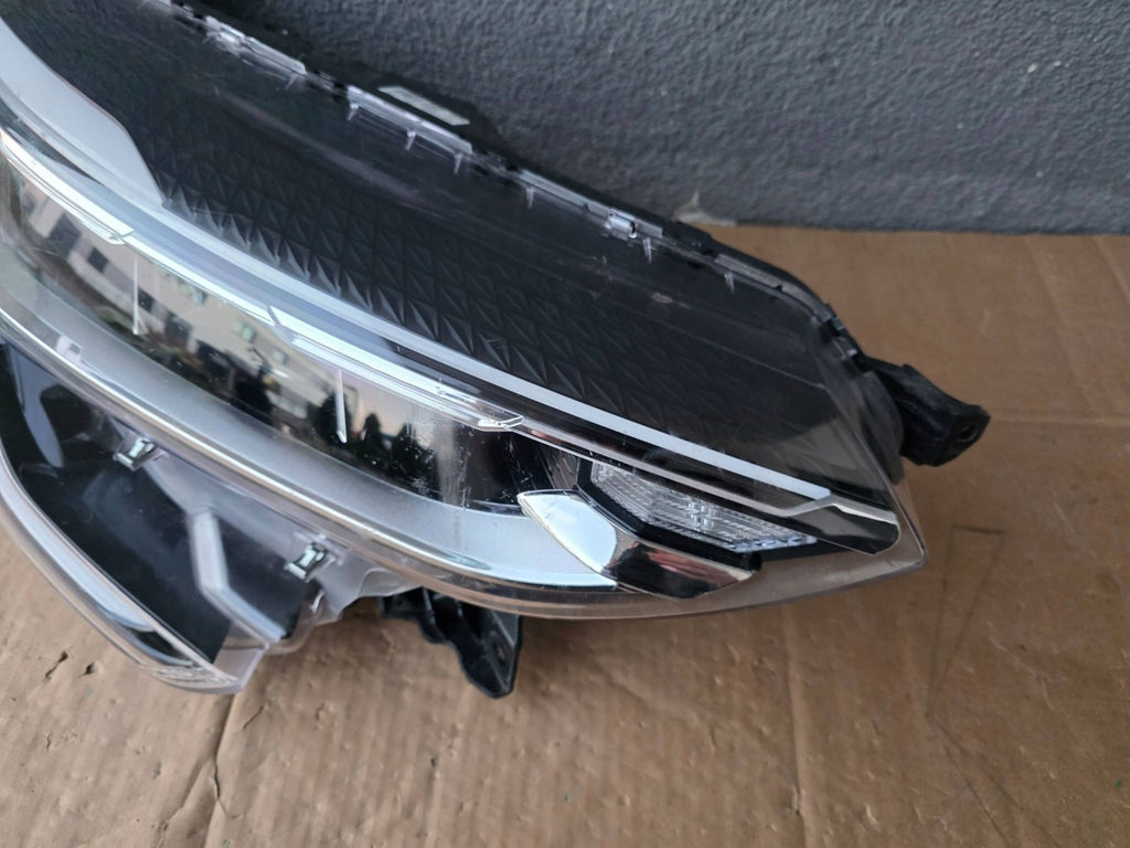 Frontscheinwerfer Renault Arkana 260107780R Rechts Scheinwerfer Headlight SCH3183748483ze