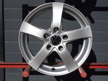 Laden Sie das Bild in den Galerie-Viewer, 4x Alufelge 15 Zoll 6.0" 5x112 43ET Glanz Silber Seat Leon Octavia III Golf Viii FEL1667635927xs