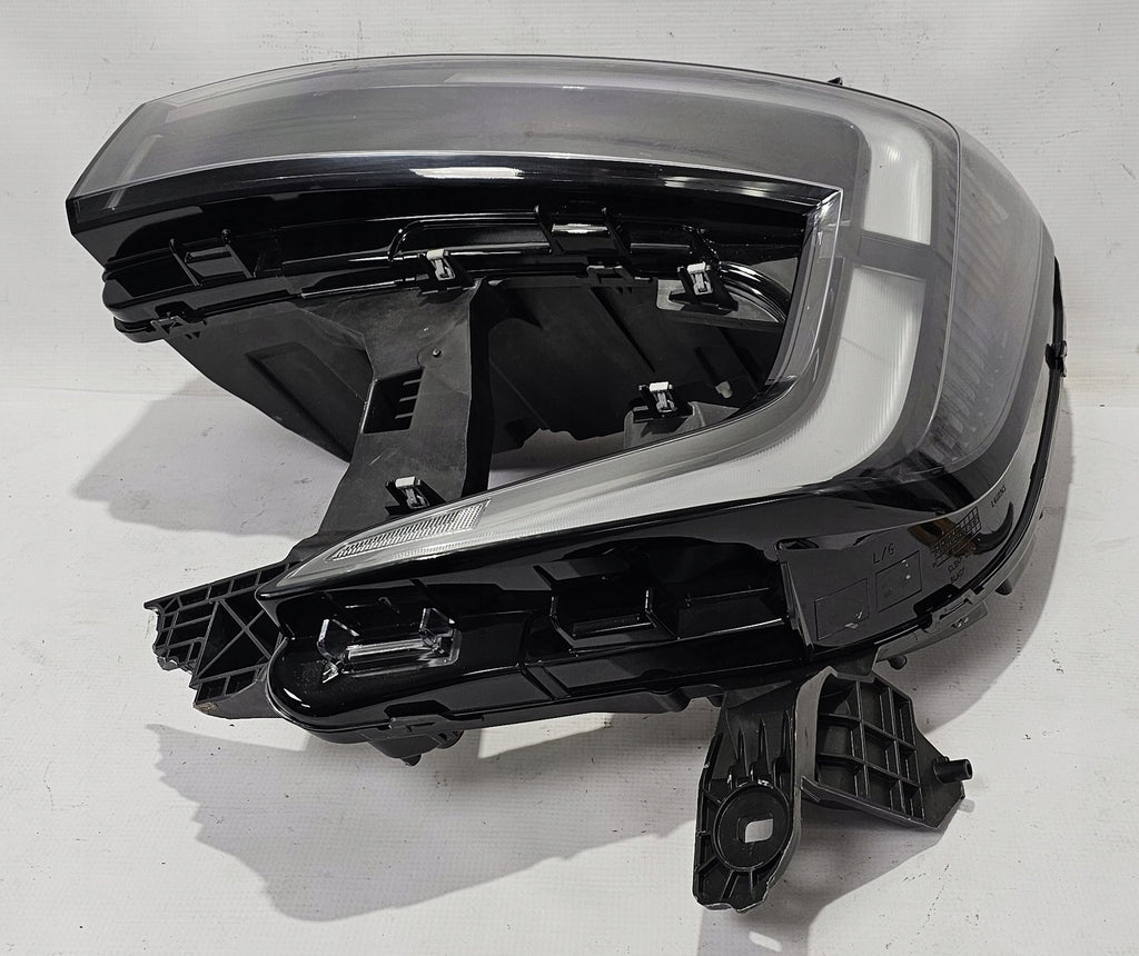Frontscheinwerfer Nissan Interstar Master III 260609073R Links Headlight SCH1607723533kn