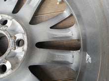 Laden Sie das Bild in den Galerie-Viewer, 1x Alufelge 17 Zoll 7.0&quot; 5x114.3 45ET HL3104-11GY02 Toyota Avensis Rim Wheel