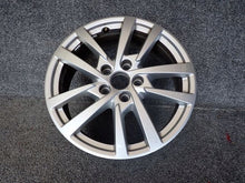 Load image into Gallery viewer, 1x Alufelge 17 Zoll 6.0&quot; 5x112 48ET 8V0601025DH Audi A3 Rim Wheel