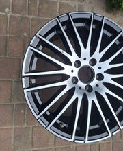 Load image into Gallery viewer, 1x Alufelge 18 Zoll 8.5" 5x112 52ET Glanz Schwarz A2064015000 Mercedes-Benz W206 FEL2668269277uj