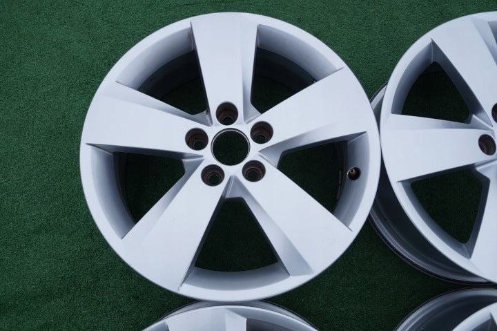 4x Alufelge 16 Zoll 6.0" 5x100 35ET Glanz Silber 657601025J Skoda Scala Kamiq FEL6000330562vg