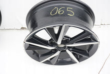 Load image into Gallery viewer, 1x Alufelge 17 Zoll 7.0&quot; 5x114.3 50ET Glanz Schwarz PW457-02001 Toyota Rim Wheel