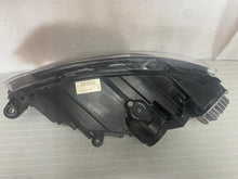 Laden Sie das Bild in den Galerie-Viewer, Frontscheinwerfer Seat Ateca 576941008G LED Rechts Scheinwerfer Headlight
