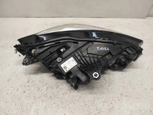 Laden Sie das Bild in den Galerie-Viewer, Frontscheinwerfer BMW 2 Active Tourer U06 5A42247-05 Full LED Links Headlight SCH9233020131qg