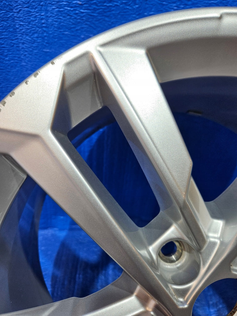 1x Alufelge 17 Zoll 8.0" 5x112 8Y0601025E Audi A3 Rim Wheel FEL3514989600sf