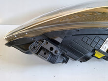 Laden Sie das Bild in den Galerie-Viewer, Frontscheinwerfer Hyundai I40 92102-3Z620 Xenon Rechts Scheinwerfer Headlight