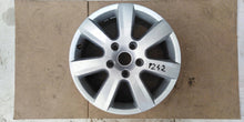 Laden Sie das Bild in den Galerie-Viewer, 1x Alufelge 17 Zoll 9.5&quot; 5x112 25ET Matt Silber 7P0601025 VW Touareg Rim Wheel