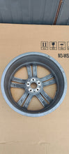 Load image into Gallery viewer, 1x Alufelge 20 Zoll 8.5" 5x112 42ET Glanz A1674012500 Mercedes-Benz Gle FEL7161444570ps