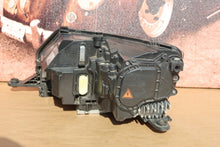 Load image into Gallery viewer, Frontscheinwerfer Skoda Rapid 5JB941016C Xenon Rechts Scheinwerfer Headlight SCH4210993393ah