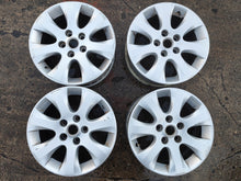 Laden Sie das Bild in den Galerie-Viewer, 1x Alufelge 16 Zoll 6.5" 5x115 41ET Glanz Silber 13856376019 Opel Astra J FEL2477508493fi