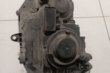 Laden Sie das Bild in den Galerie-Viewer, Frontscheinwerfer VW Transporter V 030125430200 7E1941016 Rechts Headlight