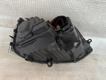 Laden Sie das Bild in den Galerie-Viewer, Frontscheinwerfer VW Transporter 7E1941015C Links Scheinwerfer Headlight SCH6940871127yf