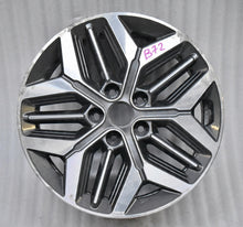 Load image into Gallery viewer, 1x Alufelge 17 Zoll 7.0&quot; 5x114.3 50ET Glanz Graphit 52910-A8610 Kia Optima Mg