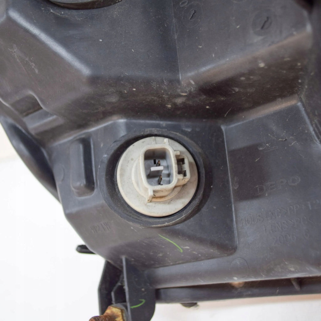 Frontscheinwerfer Mitsubishi Pajero 082141159LM 082141159L Links Headlight