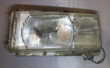 Laden Sie das Bild in den Galerie-Viewer, Frontscheinwerfer Mercedes-Benz W116 1305543050 Links Scheinwerfer Headlight