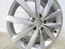 Laden Sie das Bild in den Galerie-Viewer, 1x Alufelge 17 Zoll 7.0" 5x112 49ET Glanz Silber 5G0601025CH VW I Rim Wheel FEL3750665507pq